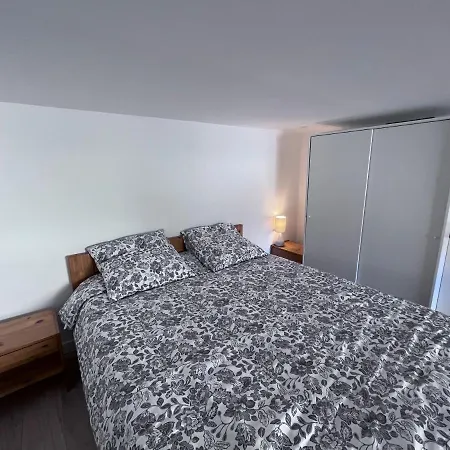 Apartment T3 Calme Et Cosy, Idealement Situe Pres Du Chateau Et De La Gare, Dans Un Cadre Paisible