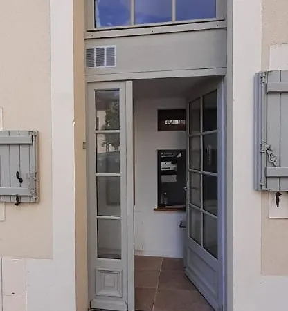 T3 Calme Et Cosy, Idealement Situe Pres Du Chateau Et De La Gare, Dans Un Cadre Paisible Apartment