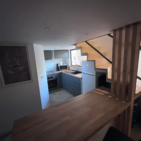 Apartment T3 Calme Et Cosy, Idealement Situe Pres Du Chateau Et De La Gare, Dans Un Cadre Paisible